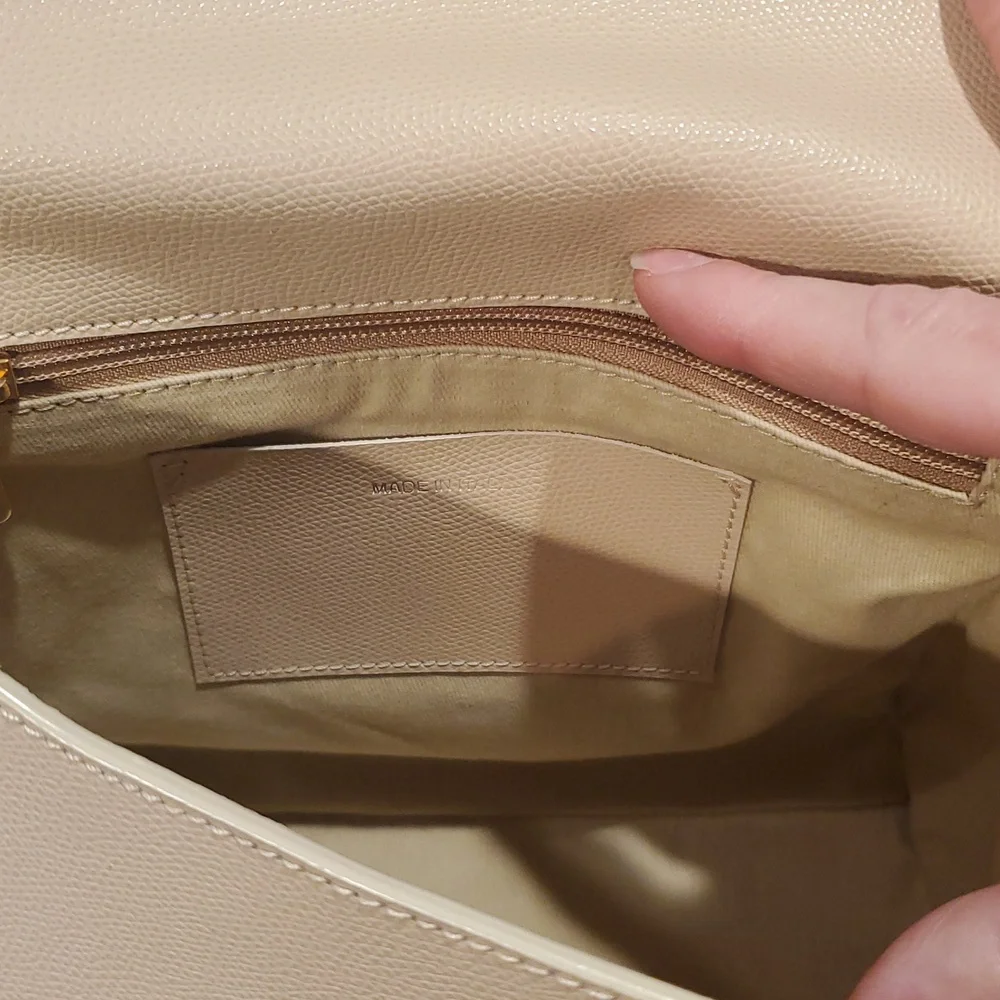 Like NEW Harper Lawrencr python print Shoulder bag